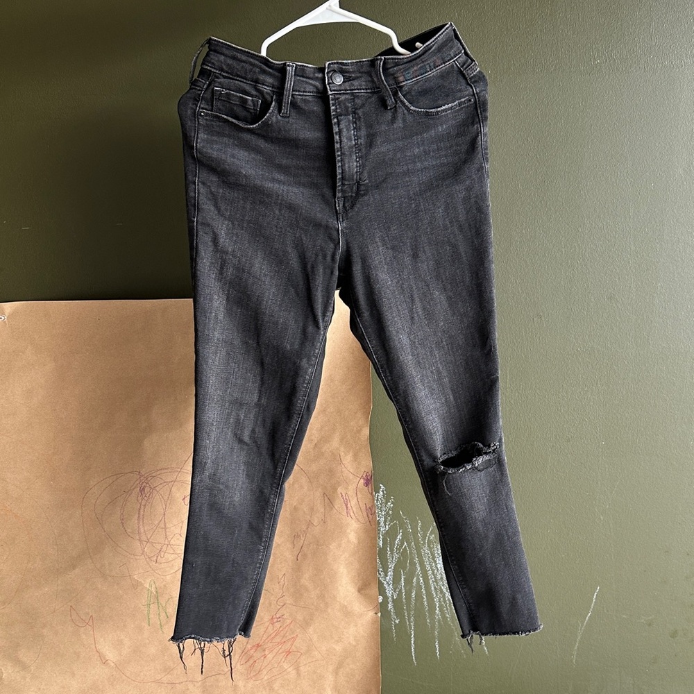 Old Navy Black Distressed Ankle Jeans